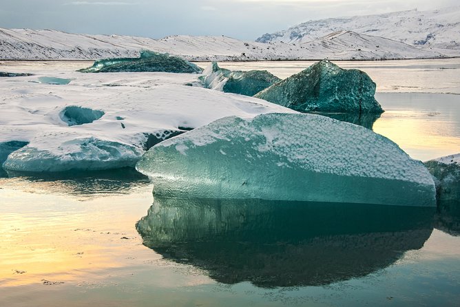 Reykjavik: Glacier Lagoon Boat Ride & South Coast Full Day Tour - Stjórnarfoss: a quiet first waterfall