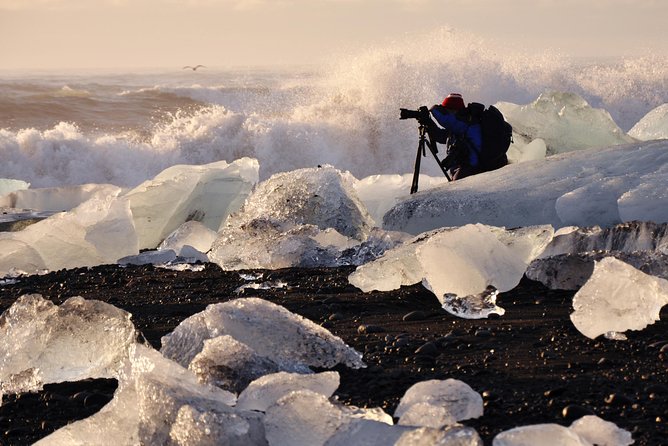 Reykjavik: Glacier Lagoon & Fjaðrárgjúfur Canyon Small-Group Tour - Why this long South Coast journey is worth considering