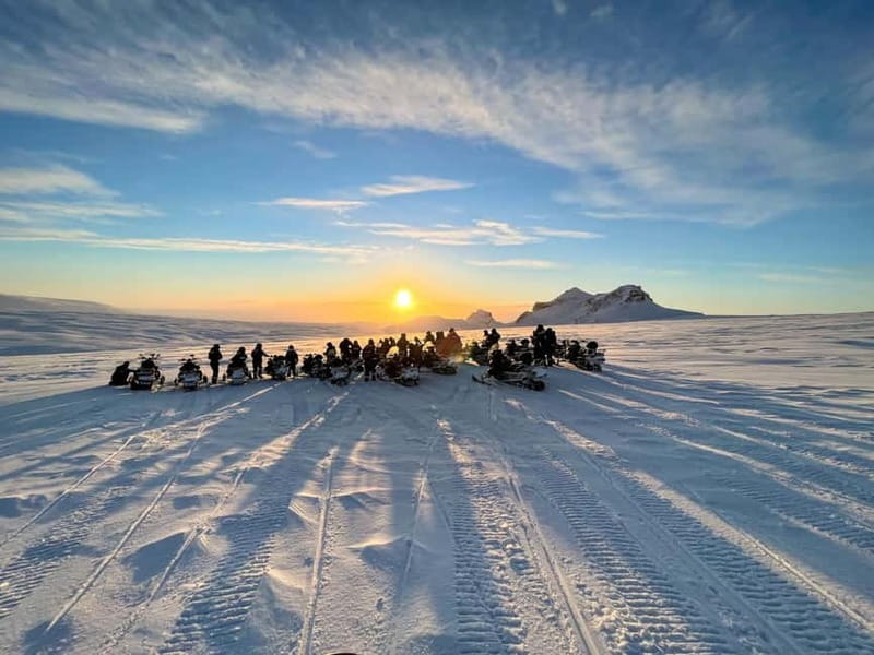 Reykjavík: Glacier Snowmobile and Hot Springs with Pickup - Why this glacier and hot spring combination works