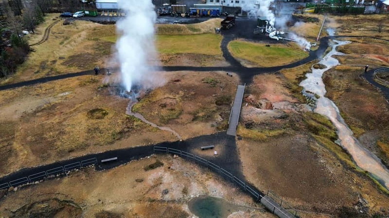 Reykjavík: Golden Circle, 2 Geysers & Geothermal Bakery Tour - Key points to know before booking