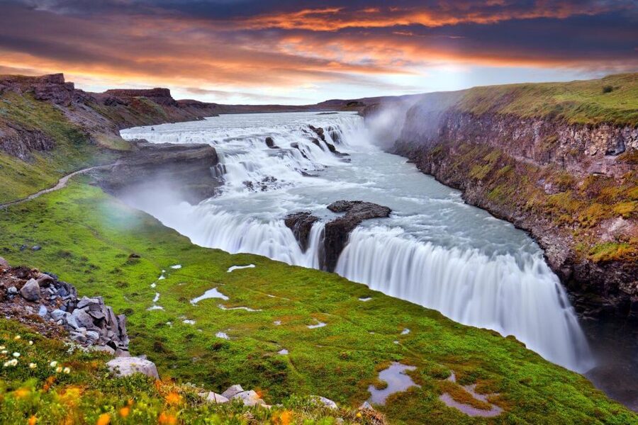 Reykjavik: Golden Circle Afternoon Tour - Þingvellir National Park and the meeting of two worlds