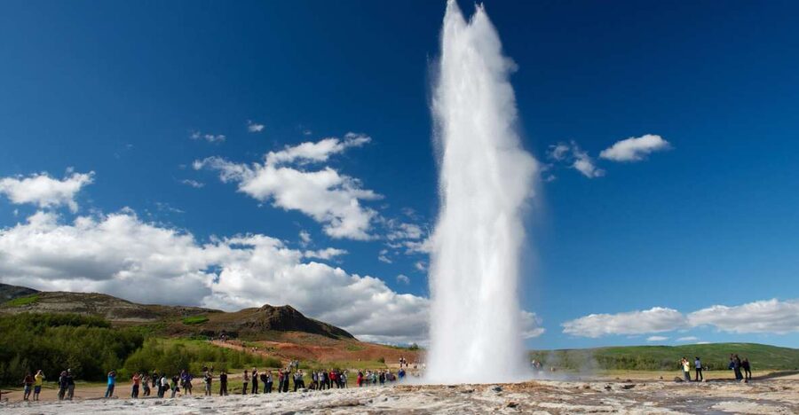 Reykjavik: Golden Circle Day Tour with optional Blue Lagoon - Þingvellir: where plates split and parliament began