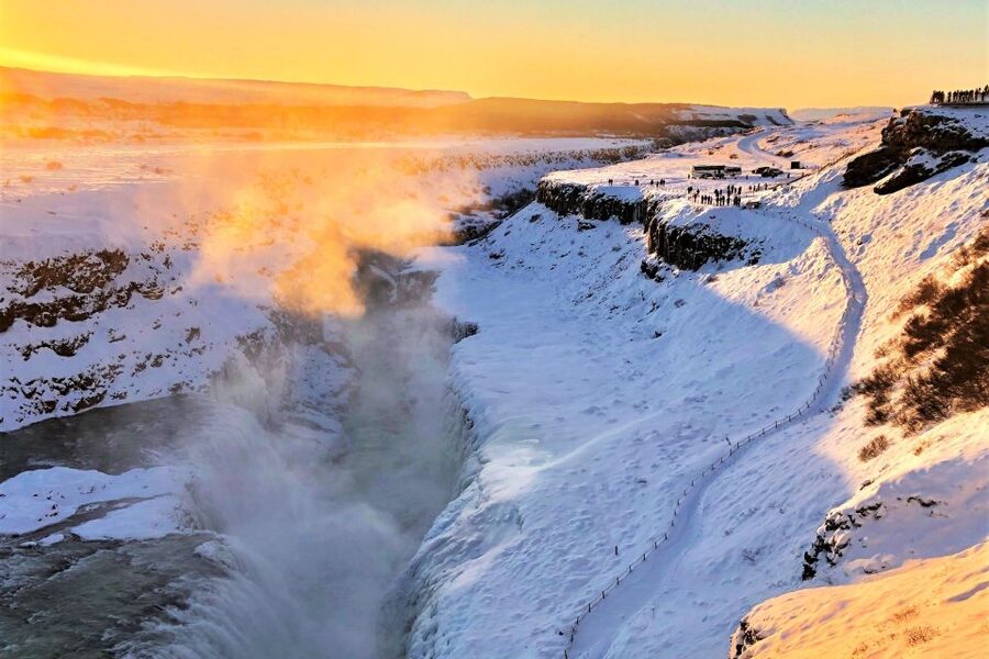 Reykjavík: Golden Circle Minibus Tour & Blue Lagoon Transfer - Why the guide can make or break this tour