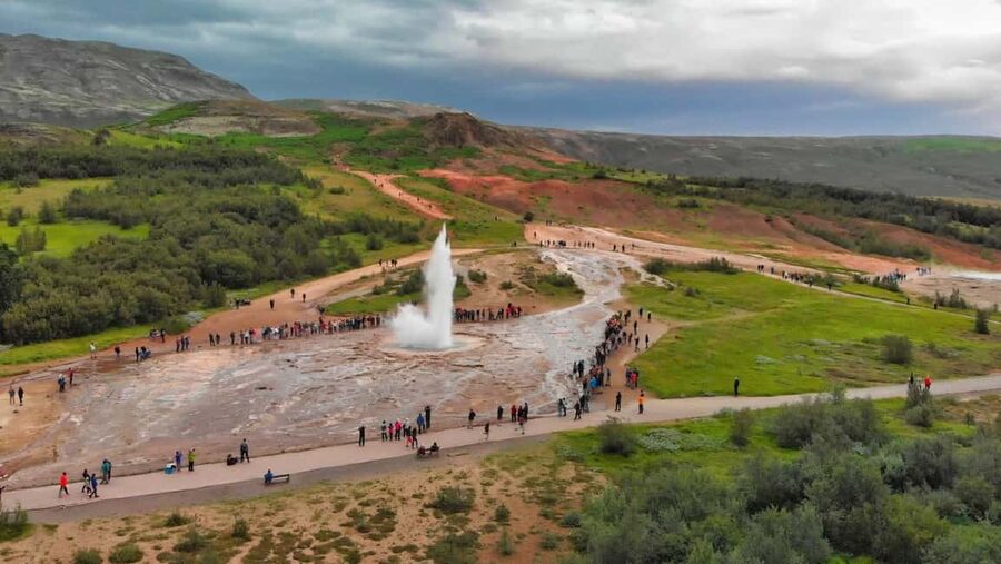 Reykjavik: Golden Circle Tour and Sky Lagoon Entry Ticket - Two hours at Sky Lagoon