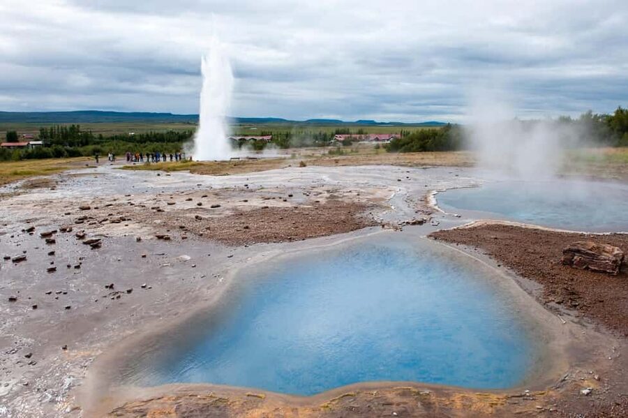Reykjavik: Golden Circle Tour and Sky Lagoon Entry Ticket - Getting from Reykjavik to Thingvellir
