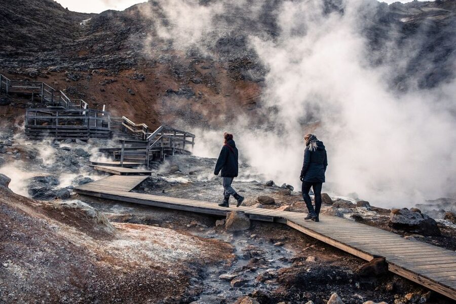 Reykjavík: Guided Afternoon Hiking Tour to New Volcano Site - The three-hour hike toward Geldingadalur