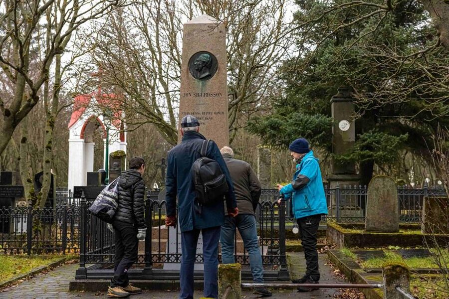 Reykjavik: Guided Folklore Walking Tour - Why Reykjavik folklore works so well on foot