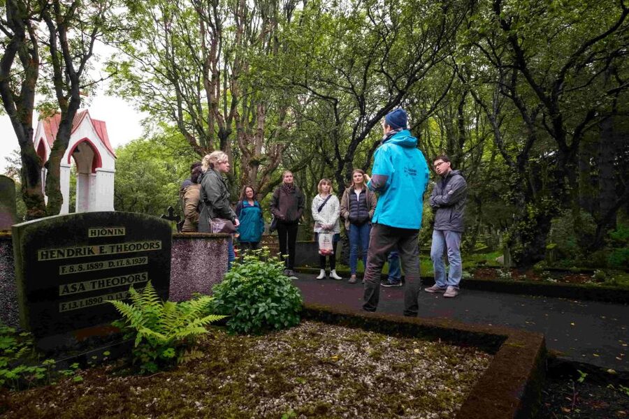 Reykjavik: Guided Folklore Walking Tour - Lake Tjornin and Iceland’s monsters