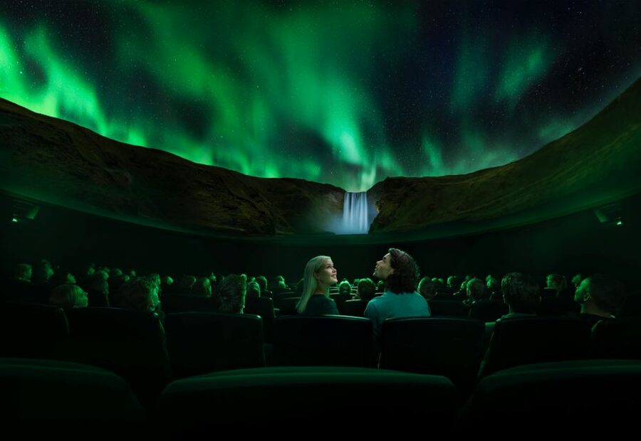 Reykjavík: Hop-On Hop-Off Bus and Perlan Museum Entry Ticket - How the timing affects the value