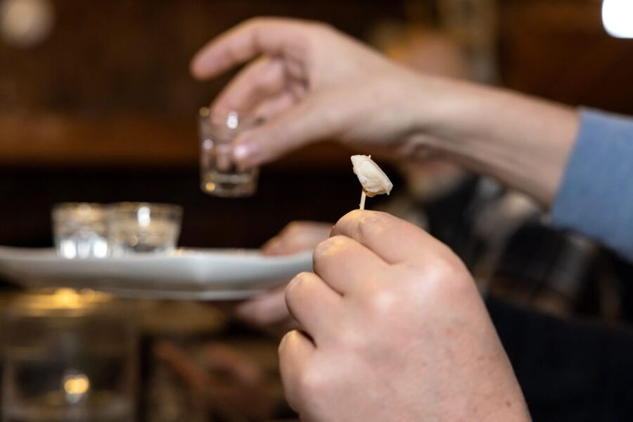 Reykjavik: Icelandic Food Tour - The short city walks between restaurants