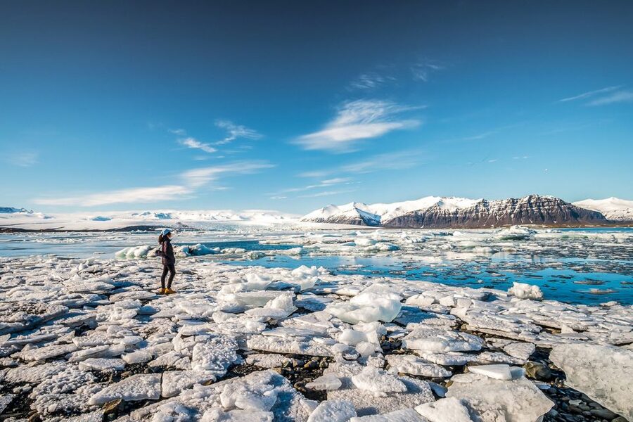 Reykjavik: Jokulsarlon Glacier Lagoon Full-Day Guided Trip - Bus comfort, Wi-Fi, and practical preparation