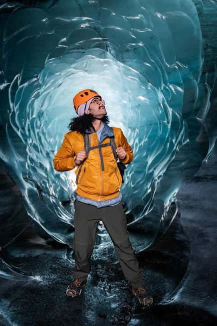 Reykjavik: Katla Ice Cave & South Coast Waterfalls Tour - Vík and the Road Toward Mýrdalsjökull