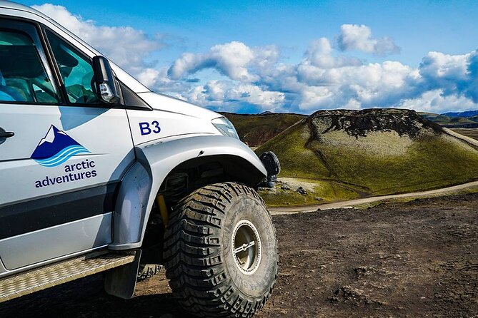 Reykjavík: Landmannalaugar & Icelandic Highlands Super Jeep Tour - What the guide can add to the day
