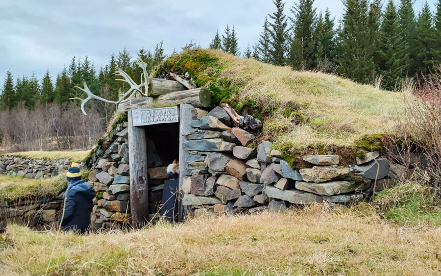 Reykjavik: Lava Cave, Hot Springs, and Waterfalls Tour - Deildartunguhver, Iceland’s steaming hot spring