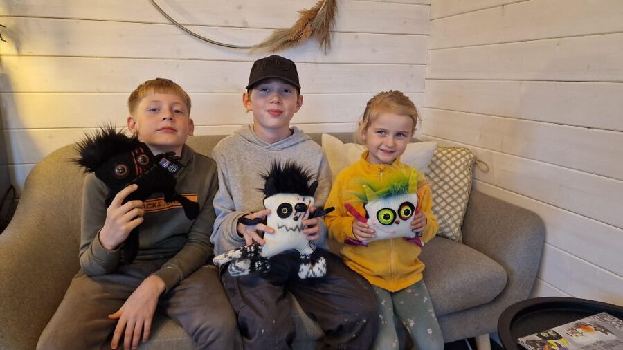 Reykjavik: Make an Icelandic Wool Monster - The setting near Reykjavik adds real value