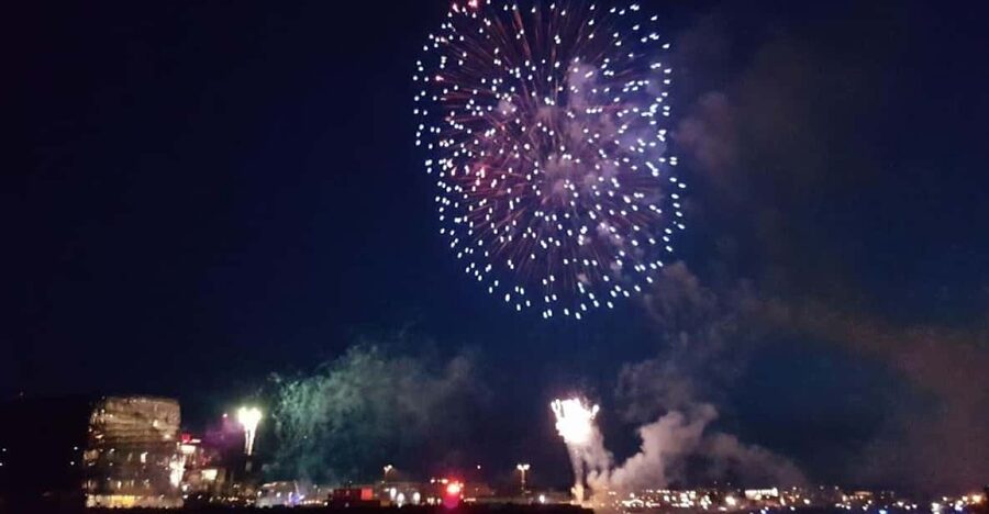 Reykjavík: New Year's Eve Northern Lights Yacht Cruise - The first stretch toward Viðey Island