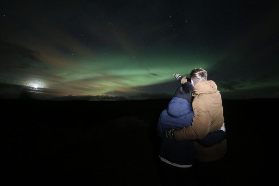 Reykjavik: Northern Lights Experience by Superjeep - What to Wear and Bring