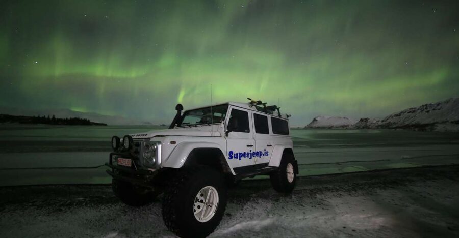 Reykjavik: Northern Lights Experience by Superjeep - Searching for Green, White, Red, and Pink Light