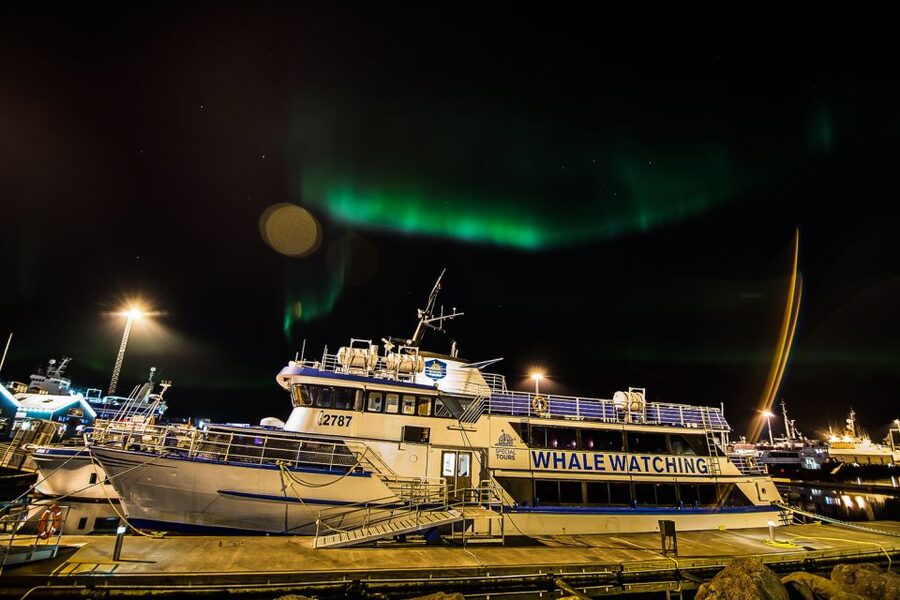 Reykjavik: Northern Lights Guided Boat Tour - Sailing out from Reykjavik’s Old Harbour