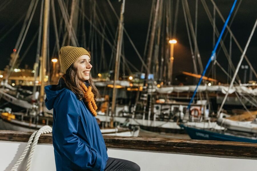 Reykjavik: Northern Lights Yacht Tour - What happens when the aurora appears