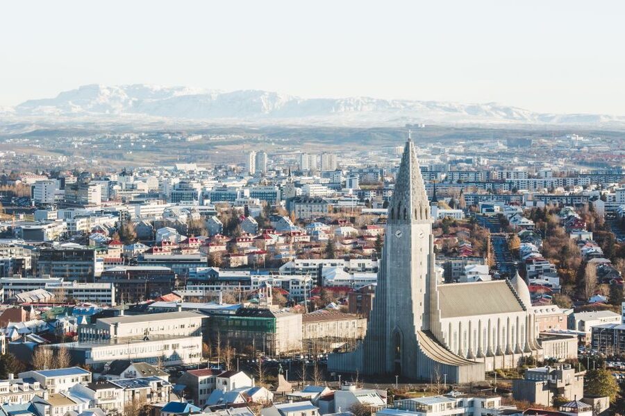 Reykjavik: Panoramic Helicopter Flight with Summit Landing - The pilot and the feel of the flight
