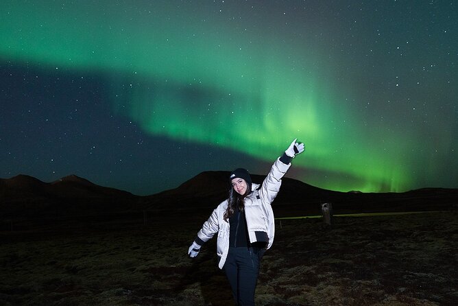 Reykjavik Private Northern Lights Tour with Pro Photographer - Five photos and help with your own camera