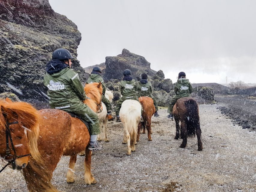 Reykjavik: Red Lava Horse Riding Tour - Choosing the route for your riding level