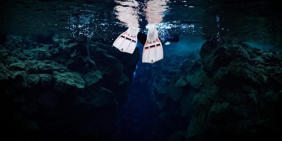 Reykjavík: Silfra Fissure Snorkeling between Two Continents - The safety briefing deserves your full attention