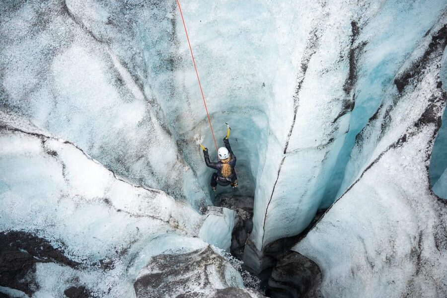 Reykjavík: Sólheimajökull Glacier Hike & Ice Climbing Intro - What to wear and pack