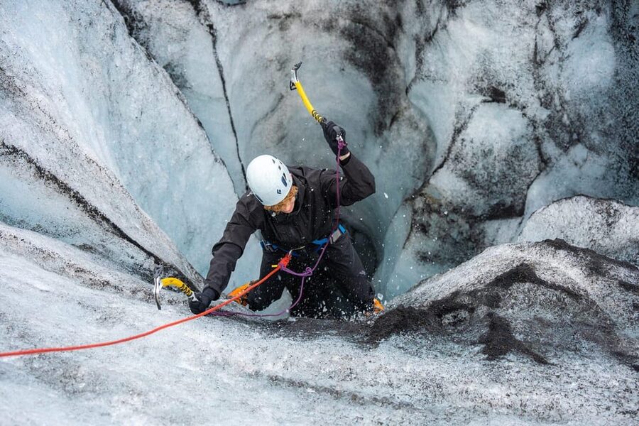 Reykjavík: Sólheimajökull Glacier Hike & Ice Climbing Intro - Your first ice-climbing attempt
