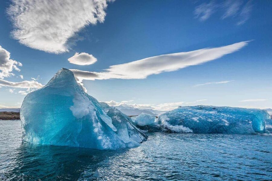 Reykjavik: South Coast, Diamond Beach, and Jökulsárlón Tour - Breaks keep a 14.5-hour day manageable