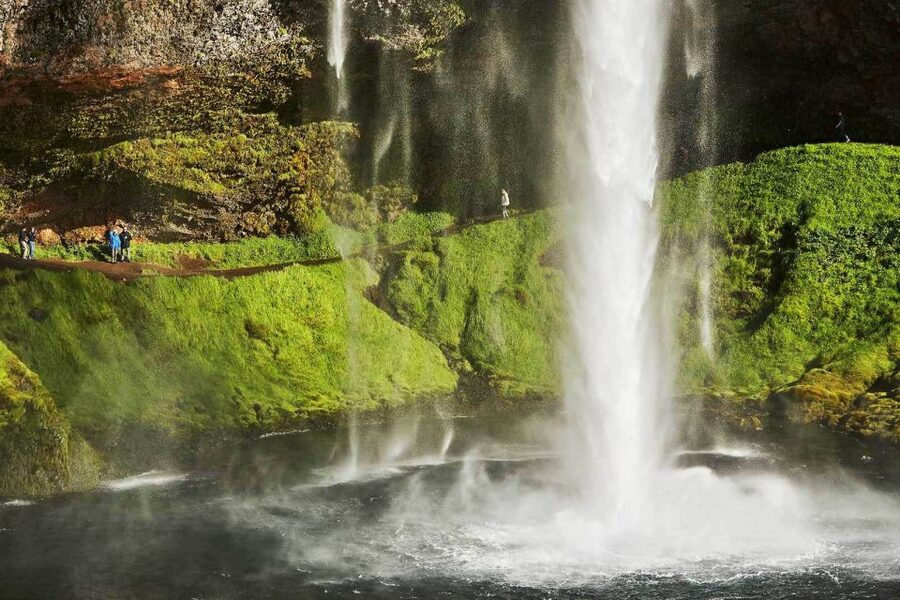 Reykjavik: South Coast, Diamond Beach, and Jökulsárlón Tour - Skógafoss gives you power and spray