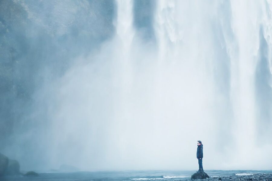 Reykjavík: South Coast Waterfalls, Black Sand & Glacier Tour - What to pack for a changeable day