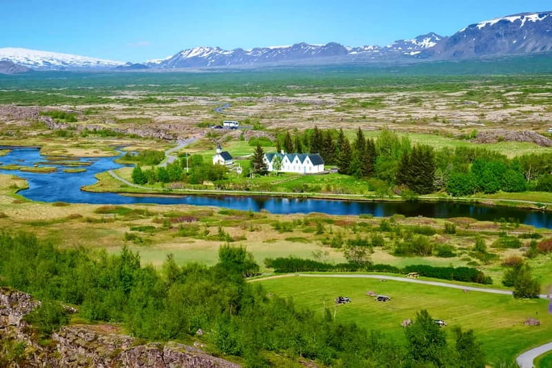 Reykjavik: The Golden Circle Full-Day Tour - Thingvellir: walking between continents