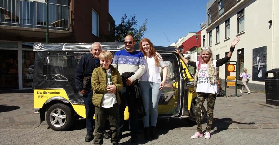 Reykjavík Tuk Tuk Tour - Þúfa, Reykjavík’s artistic mound