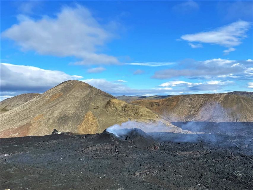 Reykjavík: Volcano Eruption Site and Reykjanes Hiking Tour - Kleifarvatn begins the volcanic story