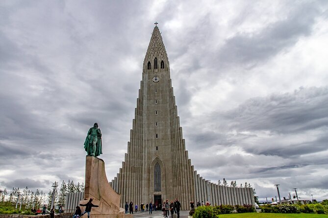 Reykjavík Walking Tour - Starting at Ægisgarður and hearing the settlement story