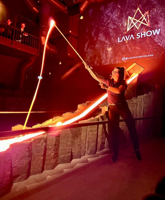 Reykjavik: Whale Watching & Lava Show - What happens at the Lava Show