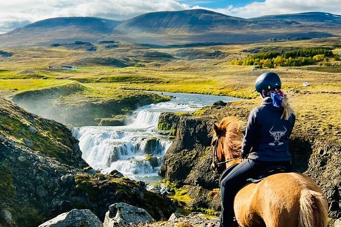 Short Riding Tour with Eye-Catching Photos at Waterfall - Riding from Hestasport toward Reykjafoss