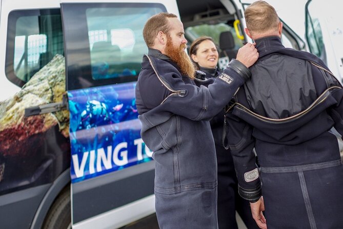Silfra: Diving Between Tectonic Plates and Pick Up from Reykjavik - What the $325 price really covers