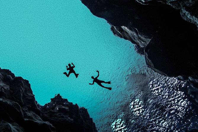 Silfra Drysuit Snorkeling Tour with Free Photos - From Reykjavik - The park adds more than a backdrop