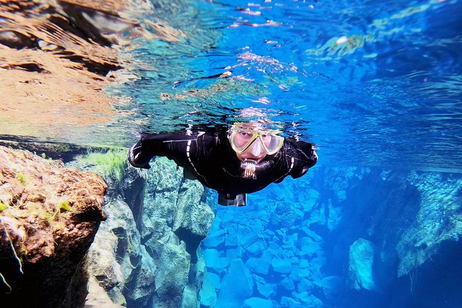Silfra Drysuit Snorkeling with Free Photos - Meet on Location - Arriving at Thingvellir National Park