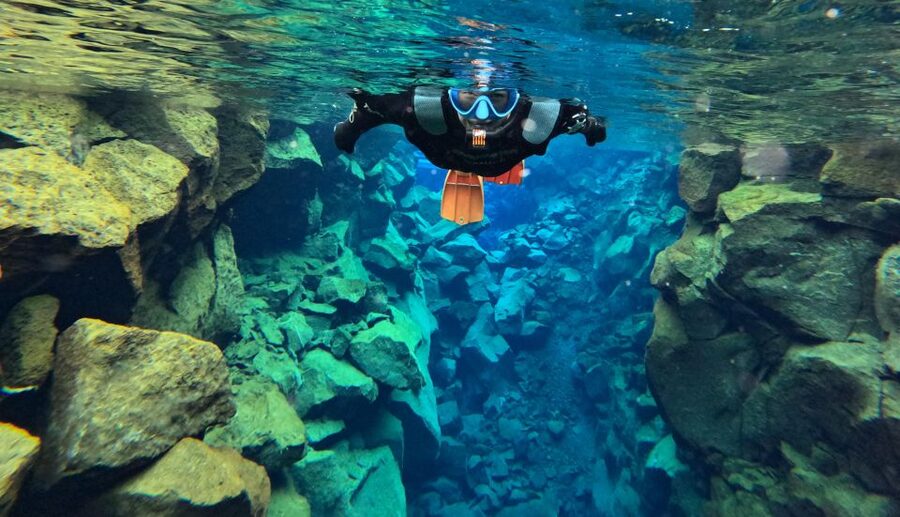 Silfra: Fissure Snorkeling Tour with Underwater Photos - What makes Silfra worth your time