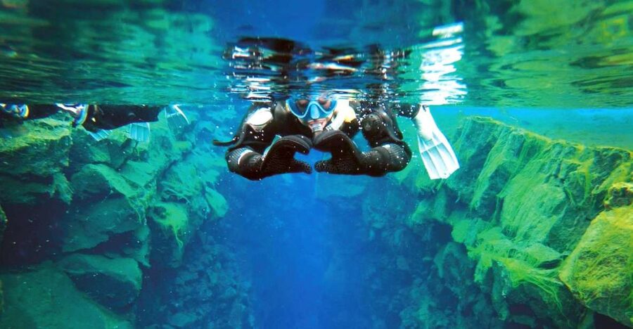 Silfra: Fissure Snorkeling Tour with Underwater Photos - The 30-minute walk to the fissure