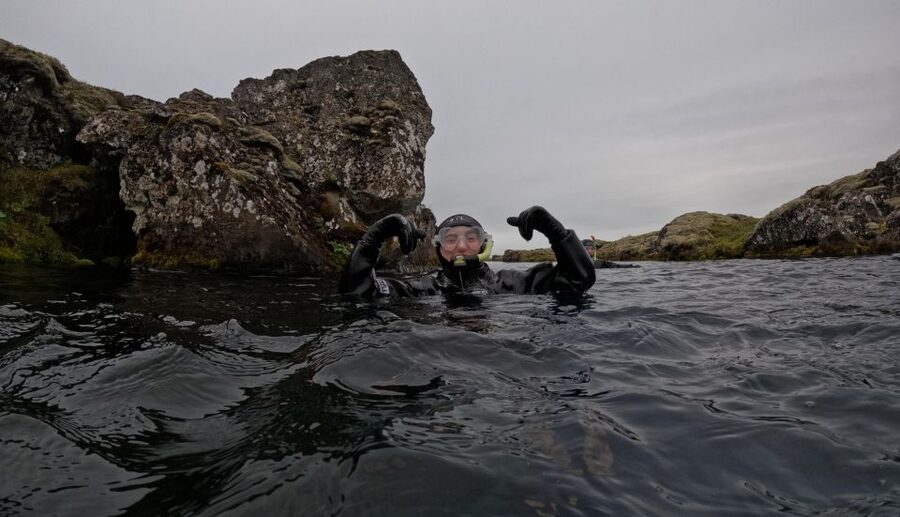 Silfra: Fissure Snorkeling Tour with Underwater Photos - The 50-minute swim through the plates