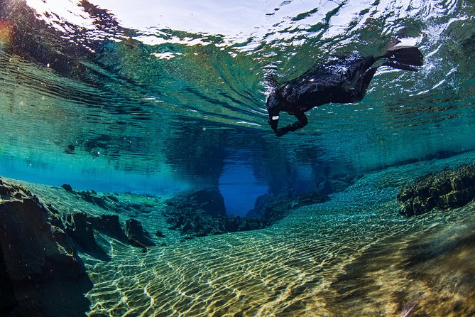 Silfra: Snorkeling Between Tectonic Plates - Meet on Location - What the $154 price includes