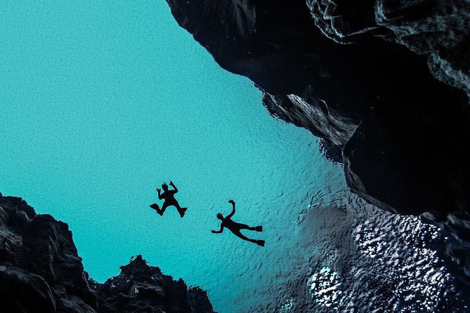 Silfra Wetsuit Snorkeling Tour with Underwater Photos - From Reykjavik - Hot chocolate and the walk back