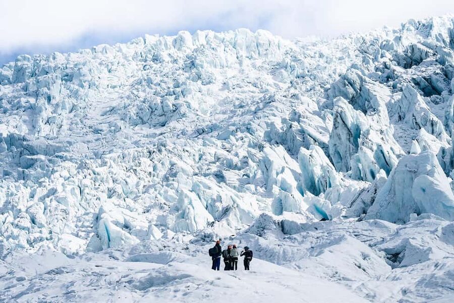 Skaftafell: Glacier Hike & Ice Climbing Adventure - The small-group advantage