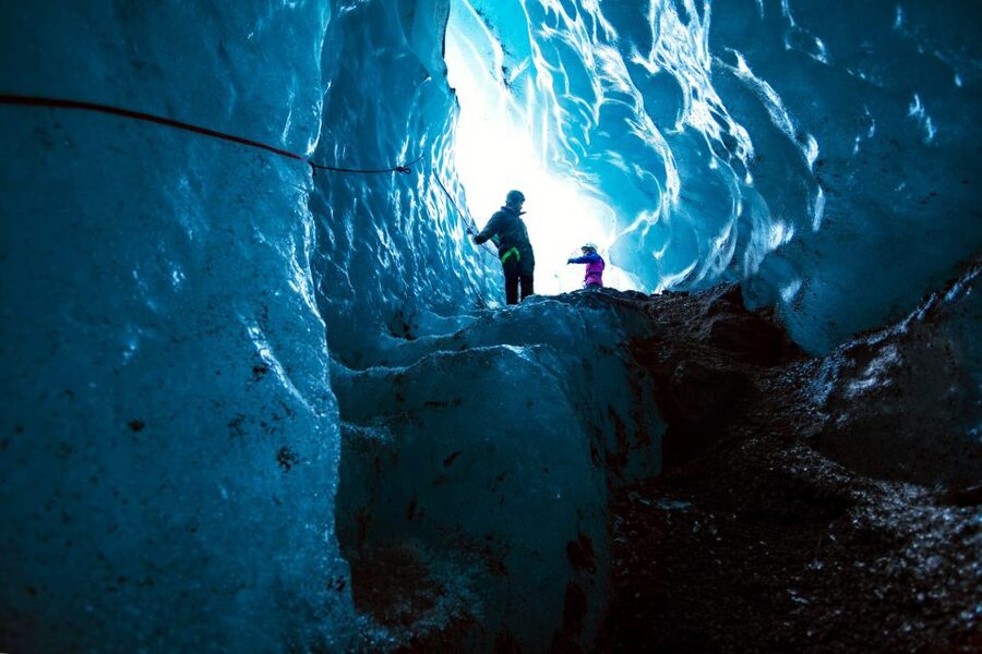 Skaftafell: Ice Cave Tour and Glacier Hike - A guide-led route with room to learn