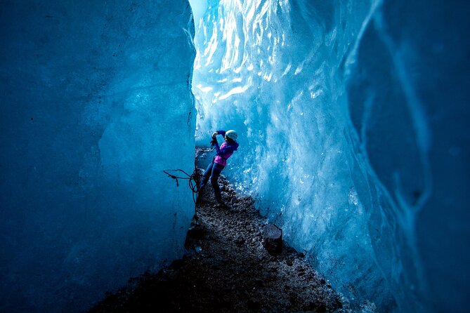 Skaftafell Ice Caving & Glacier Hike - Why the guide makes such a difference